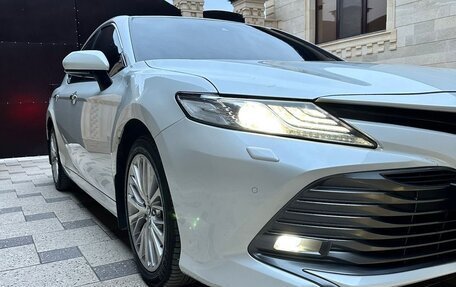 Toyota Camry, 2019 год, 3 200 000 рублей, 12 фотография