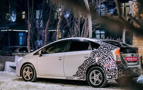 Toyota Prius, 2009 год, 950 000 рублей, 3 фотография