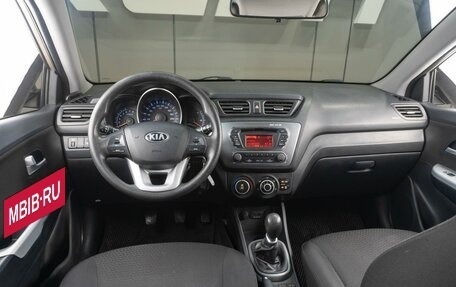 KIA Rio III рестайлинг, 2013 год, 940 000 рублей, 6 фотография