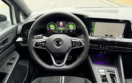Volkswagen Golf VIII, 2022 год, 1 890 099 рублей, 10 фотография