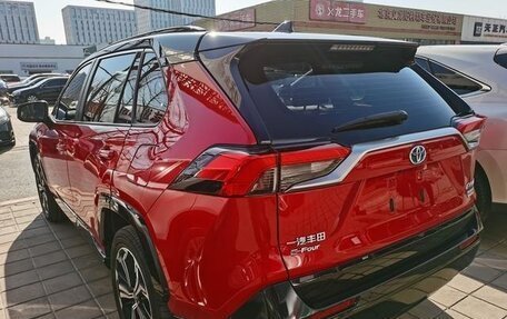 Toyota RAV4, 2021 год, 3 550 000 рублей, 4 фотография