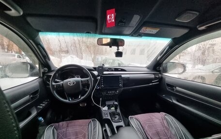 Toyota Hilux VIII, 2020 год, 4 900 000 рублей, 3 фотография