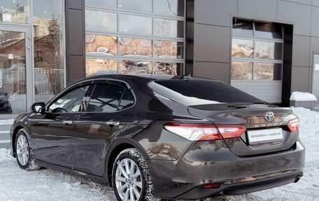 Toyota Camry, 2020 год, 3 800 000 рублей, 7 фотография