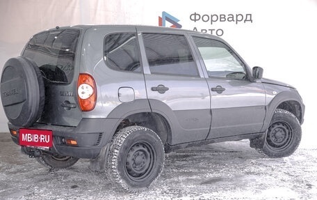 Chevrolet Niva I рестайлинг, 2018 год, 750 000 рублей, 3 фотография