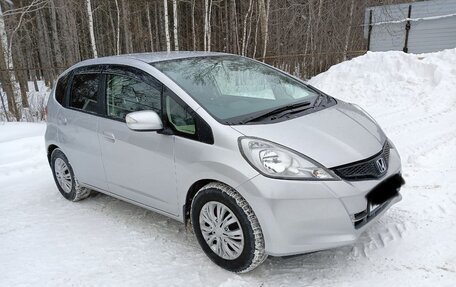 Honda Fit III, 2011 год, 970 000 рублей, 31 фотография