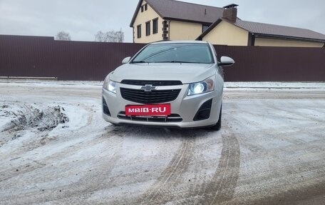 Chevrolet Cruze II, 2014 год, 897 000 рублей, 2 фотография