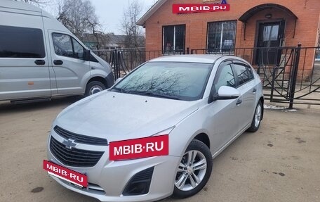 Chevrolet Cruze II, 2014 год, 897 000 рублей, 4 фотография