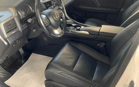 Lexus RX IV рестайлинг, 2016 год, 3 980 000 рублей, 10 фотография