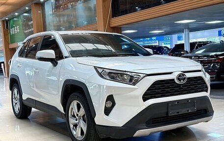 Toyota RAV4, 2021 год, 3 128 000 рублей, 3 фотография