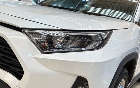 Toyota RAV4, 2021 год, 3 128 000 рублей, 13 фотография