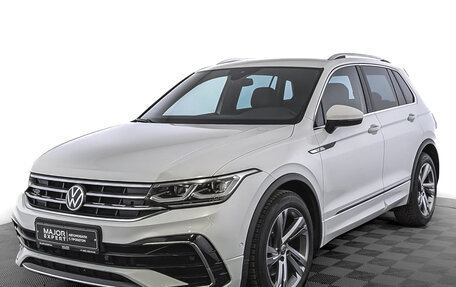 Volkswagen Tiguan II, 2021 год, 3 870 000 рублей, 1 фотография