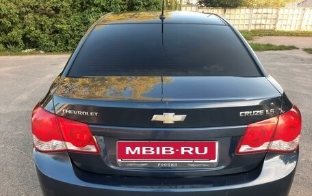 Chevrolet Cruze II, 2010 год, 685 000 рублей, 6 фотография