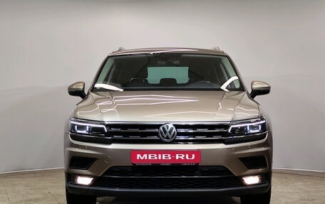 Volkswagen Tiguan II, 2018 год, 2 650 000 рублей, 2 фотография