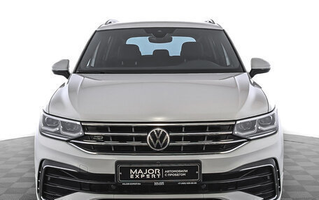 Volkswagen Tiguan II, 2021 год, 3 870 000 рублей, 2 фотография