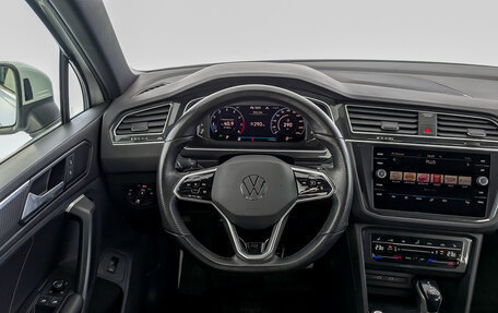 Volkswagen Tiguan II, 2021 год, 3 870 000 рублей, 22 фотография