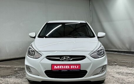 Hyundai Solaris II рестайлинг, 2011 год, 900 000 рублей, 3 фотография