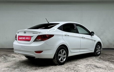 Hyundai Solaris II рестайлинг, 2011 год, 900 000 рублей, 5 фотография