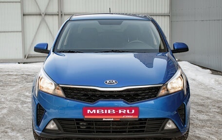 KIA Rio IV, 2021 год, 1 750 000 рублей, 3 фотография