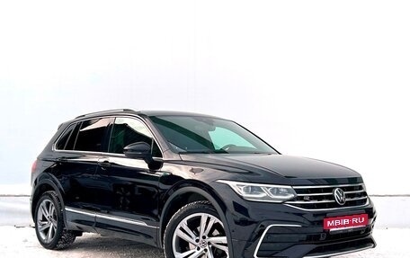 Volkswagen Tiguan II, 2022 год, 3 967 800 рублей, 3 фотография