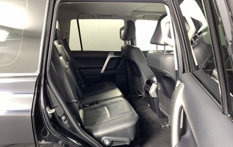 Toyota Land Cruiser Prado 150 рестайлинг 2, 2019 год, 6 200 000 рублей, 21 фотография