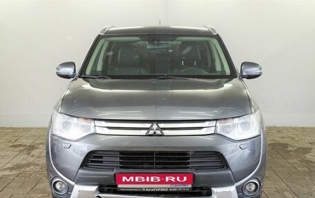 Mitsubishi Outlander III рестайлинг 3, 2014 год, 1 950 000 рублей, 2 фотография