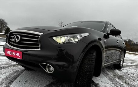 Infiniti FX II, 2011 год, 2 100 000 рублей, 1 фотография