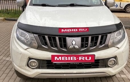 Mitsubishi L200 IV рестайлинг, 2018 год, 2 700 000 рублей, 2 фотография