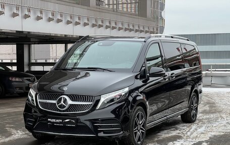 Mercedes-Benz V-Класс, 2022 год, 13 100 000 рублей, 3 фотография