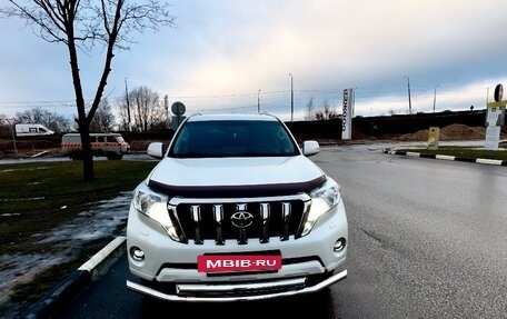 Toyota Land Cruiser Prado 150 рестайлинг 2, 2015 год, 3 850 000 рублей, 2 фотография