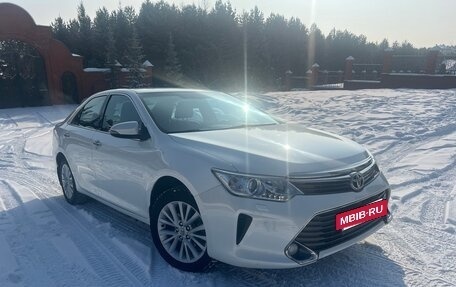 Toyota Camry, 2015 год, 2 155 000 рублей, 3 фотография