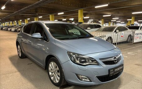 Opel Astra J, 2011 год, 819 000 рублей, 3 фотография