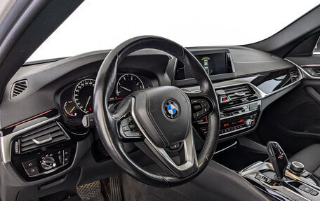 BMW 5 серия, 2018 год, 3 750 000 рублей, 15 фотография