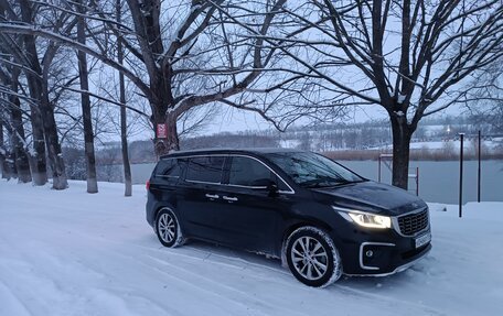 KIA Carnival III, 2018 год, 3 190 000 рублей, 4 фотография