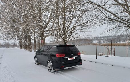 KIA Carnival III, 2018 год, 3 190 000 рублей, 10 фотография