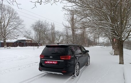 KIA Carnival III, 2018 год, 3 190 000 рублей, 14 фотография