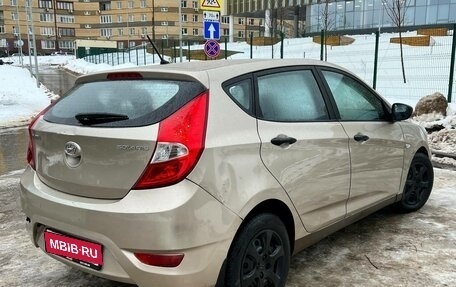 Hyundai Solaris II рестайлинг, 2013 год, 450 000 рублей, 1 фотография