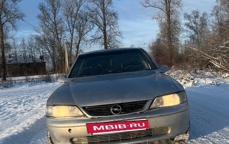 Opel Vectra B рестайлинг, 1998 год, 155 000 рублей, 2 фотография