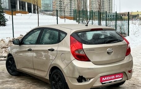 Hyundai Solaris II рестайлинг, 2013 год, 450 000 рублей, 3 фотография