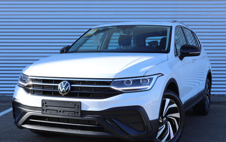 Volkswagen Tiguan II, 2024 год, 4 750 000 рублей, 3 фотография