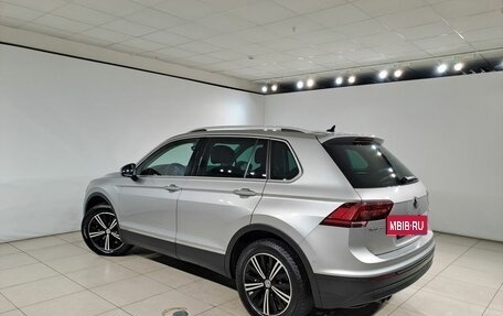 Volkswagen Tiguan II, 2020 год, 2 990 000 рублей, 3 фотография