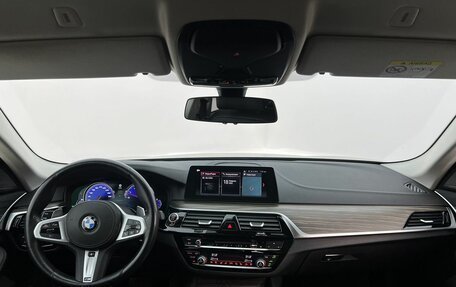 BMW 5 серия, 2017 год, 3 490 000 рублей, 10 фотография