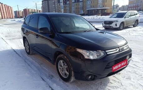 Mitsubishi Outlander III рестайлинг 3, 2012 год, 1 310 000 рублей, 3 фотография