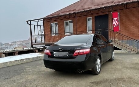 Toyota Camry, 2011 год, 1 350 000 рублей, 2 фотография