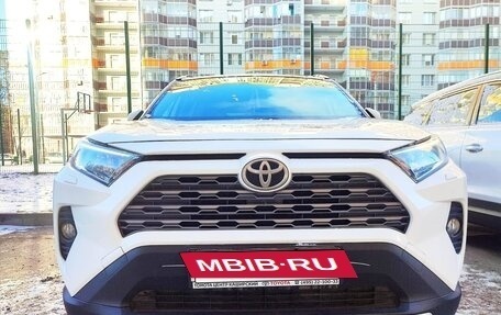 Toyota RAV4, 2019 год, 3 500 000 рублей, 3 фотография