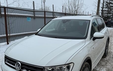 Volkswagen Tiguan II, 2019 год, 3 240 000 рублей, 1 фотография