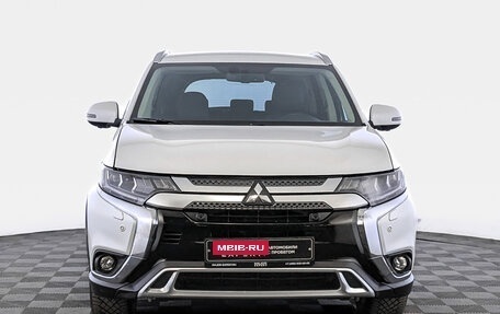 Mitsubishi Outlander III рестайлинг 3, 2021 год, 3 150 000 рублей, 2 фотография