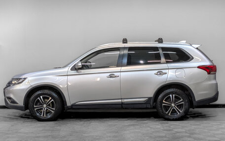 Mitsubishi Outlander III рестайлинг 3, 2019 год, 2 499 000 рублей, 8 фотография