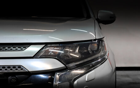 Mitsubishi Outlander III рестайлинг 3, 2019 год, 2 499 000 рублей, 17 фотография