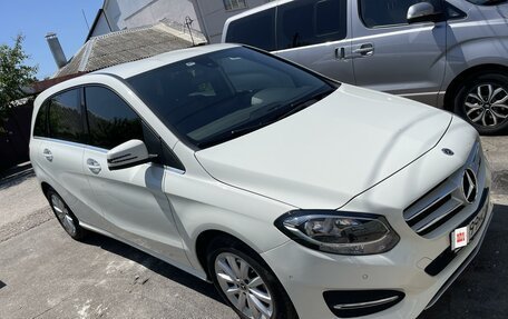 Mercedes-Benz B-Класс, 2018 год, 1 950 000 рублей, 2 фотография