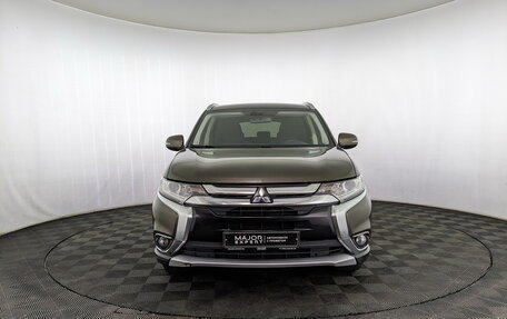 Mitsubishi Outlander III рестайлинг 3, 2018 год, 2 125 000 рублей, 2 фотография